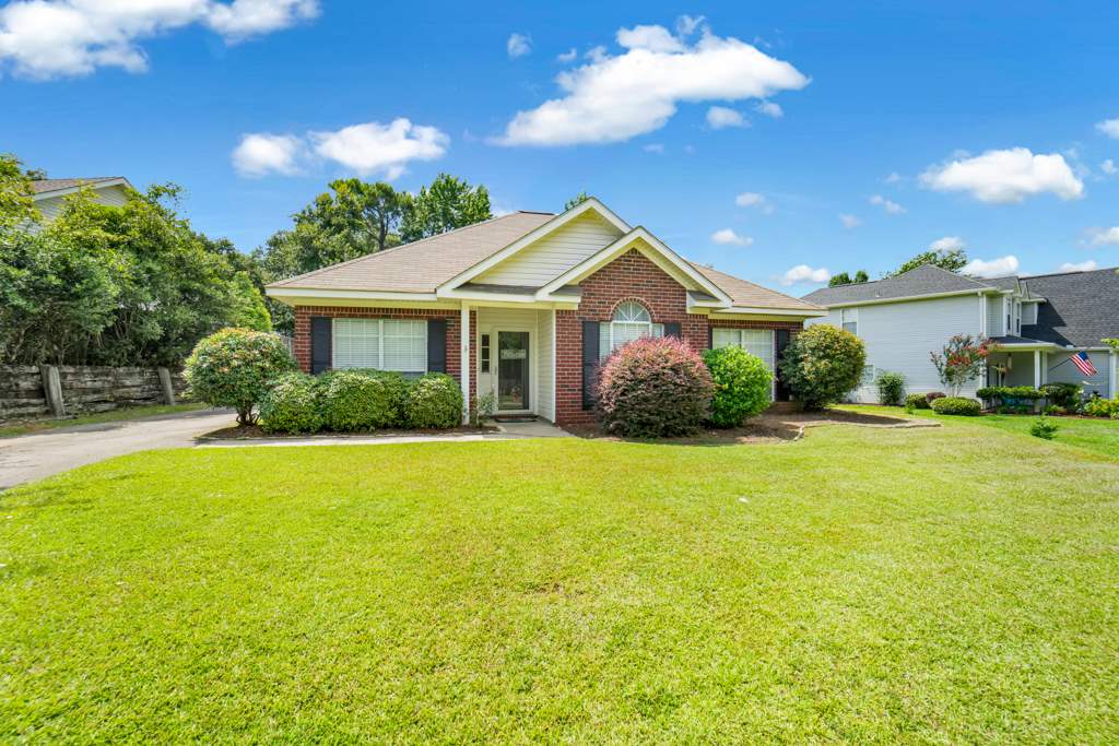 28549 Canterbury Road Daphne, AL 36526 - Photo 2 of 20