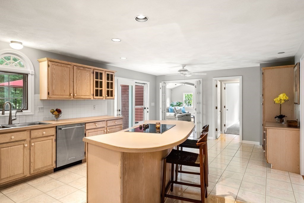 10 Deer Haven Road Beverly, MA 01915 - Photo 11 of 41 Gallery Image 11
