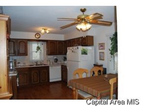 32 Ross Drive Springfield, IL 62711 - Photo 3 of 11 Gallery Image 3