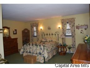 32 Ross Drive Springfield, IL 62711 - Photo 9 of 11 Gallery Image 9