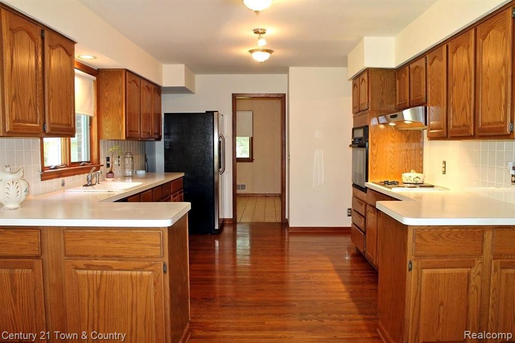 31011 Pear Ridge Farmington Hills, MI 48334 - Photo 21 of 53