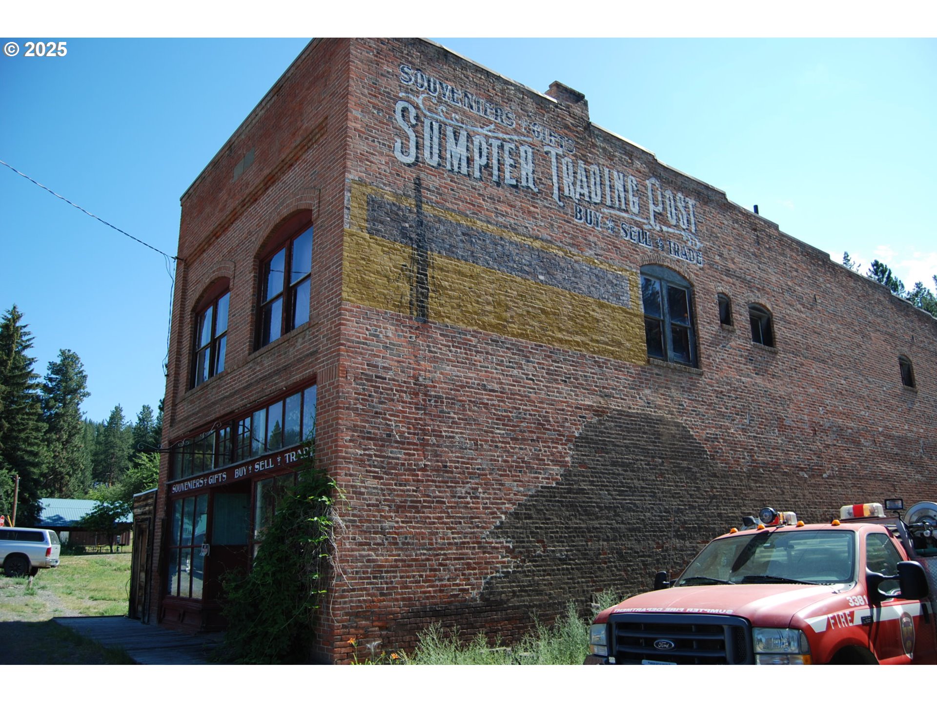 Mill Street Sumpter, OR 97877 - Photo 13 of 40 a front view of a building