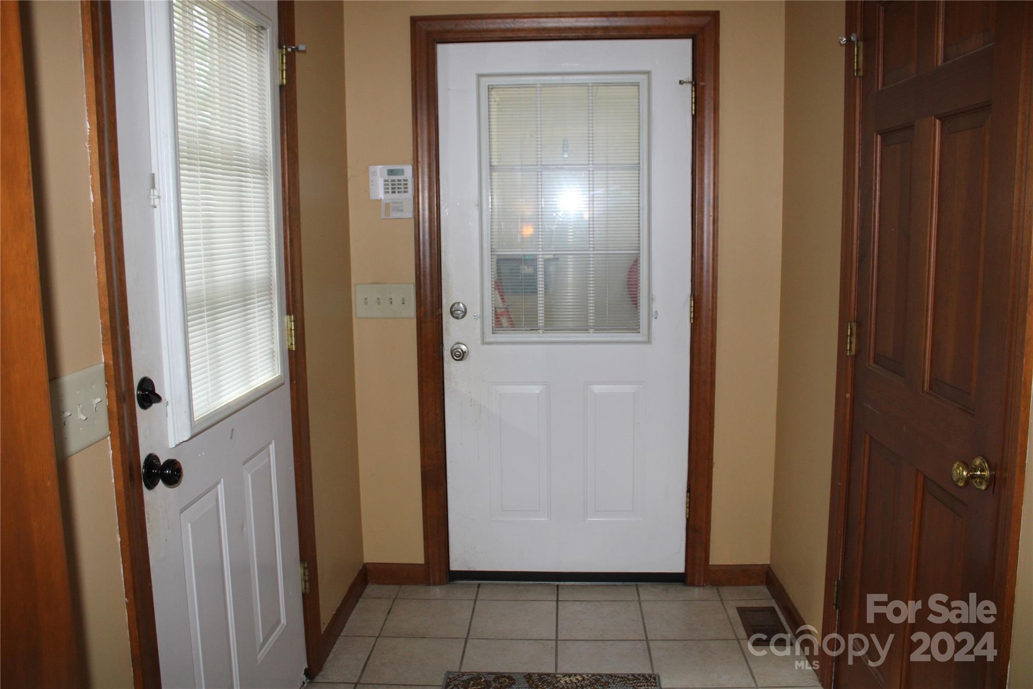 102 Den Road Wadesboro, NC 28170 - Photo 5 of 35 Gallery Image 5