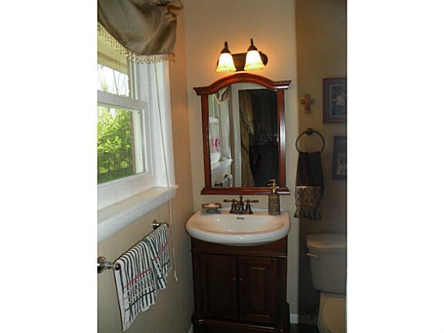 7956 Hawthorne Road Indianapolis, IN 46256 - Photo 12 of 23 Gallery Image 12