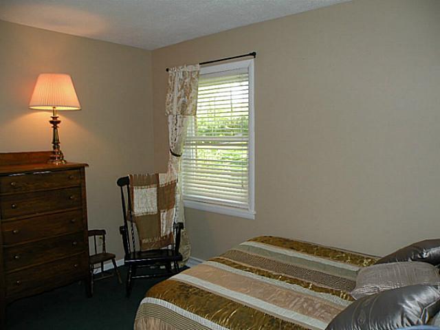 7956 Hawthorne Road Indianapolis, IN 46256 - Photo 15 of 23 Gallery Image 15