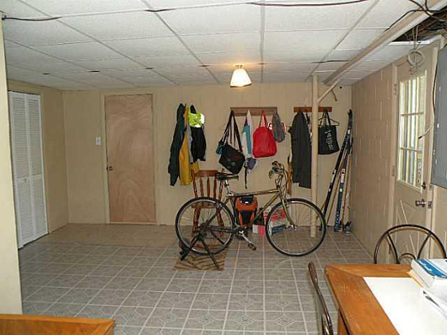 7956 Hawthorne Road Indianapolis, IN 46256 - Photo 19 of 23 Gallery Image 19