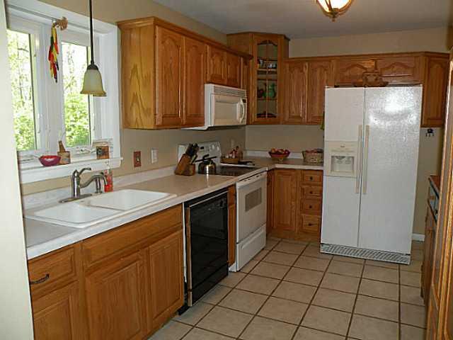 7956 Hawthorne Road Indianapolis, IN 46256 - Photo 9 of 23 Gallery Image 9