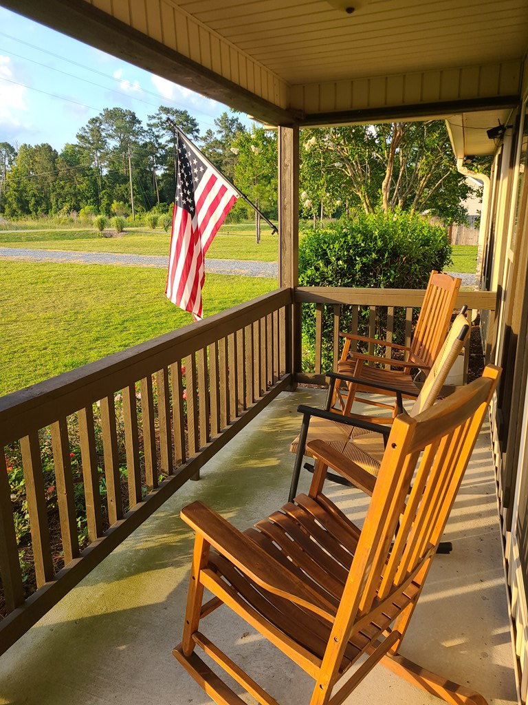 3275 Old Quitman Road Adel, GA 31620 - Photo 4 of 31 Gallery Image 4