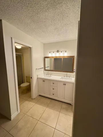 $2,100 | 10821 North Military Trail, Unit 19, Palm Beach Gardens, FL 33410