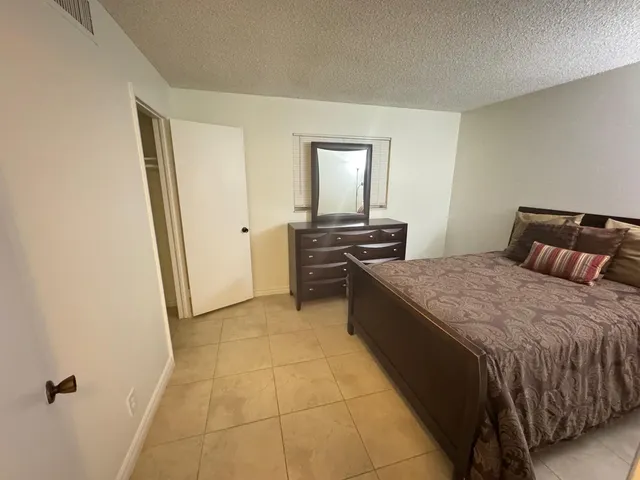 $2,100 | 10821 North Military Trail, Unit 19, Palm Beach Gardens, FL 33410