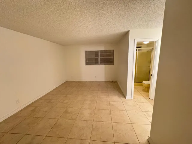 $2,100 | 10821 North Military Trail, Unit 19, Palm Beach Gardens, FL 33410