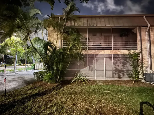 $2,100 | 10821 North Military Trail, Unit 19, Palm Beach Gardens, FL 33410