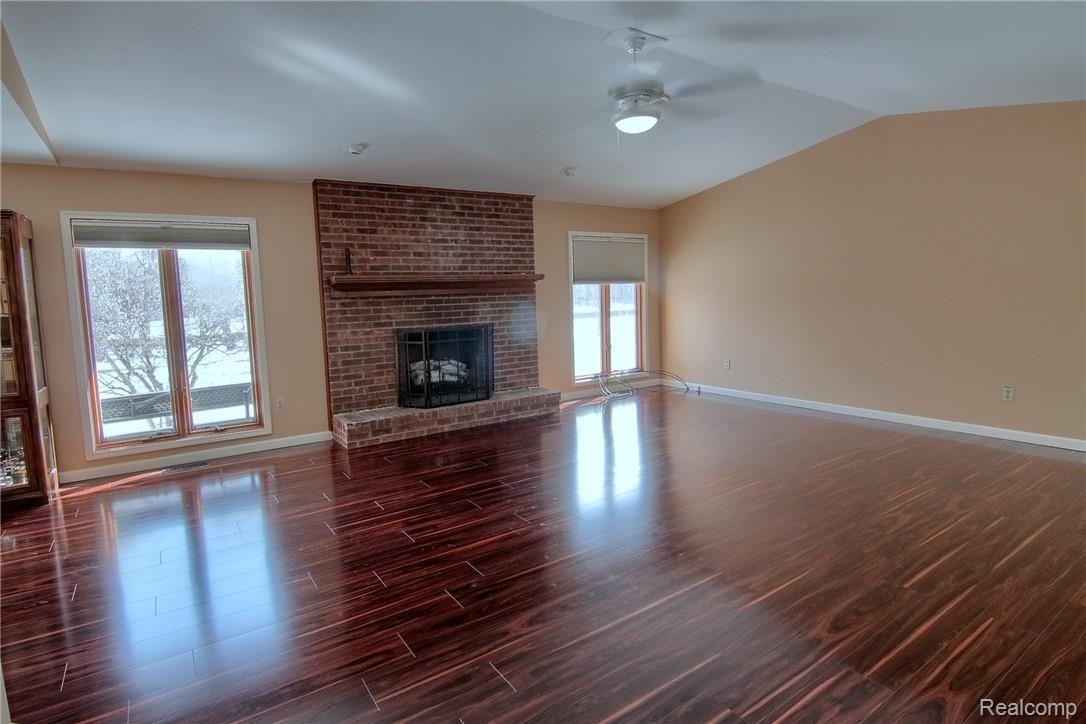 10175 Groh Road Grosse Ile, MI 48138 - Photo 17 of 39 4-Living Room.jpg