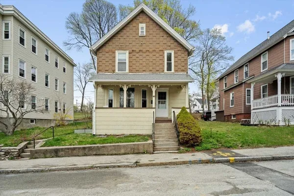 $424,900 | 40 Duxbury Road, Worcester, MA 01605