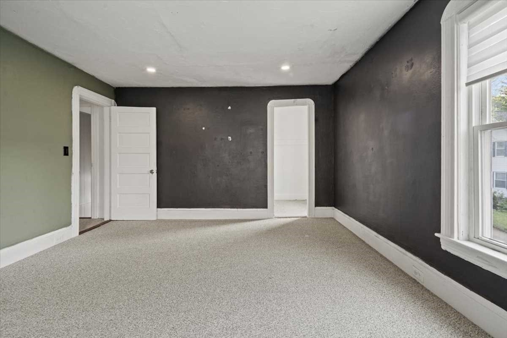 40 Duxbury Road Worcester, MA 01605 - Photo 19 of 34