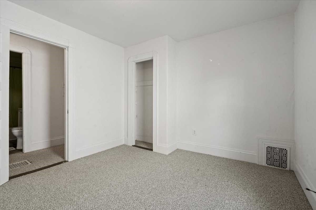 40 Duxbury Road Worcester, MA 01605 - Photo 26 of 34