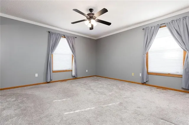 $345,000 | 6813 T Gabbert Drive, Pleasant Valley, MO 64068