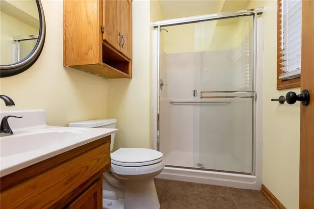 $345,000 | 6813 T Gabbert Drive, Pleasant Valley, MO 64068