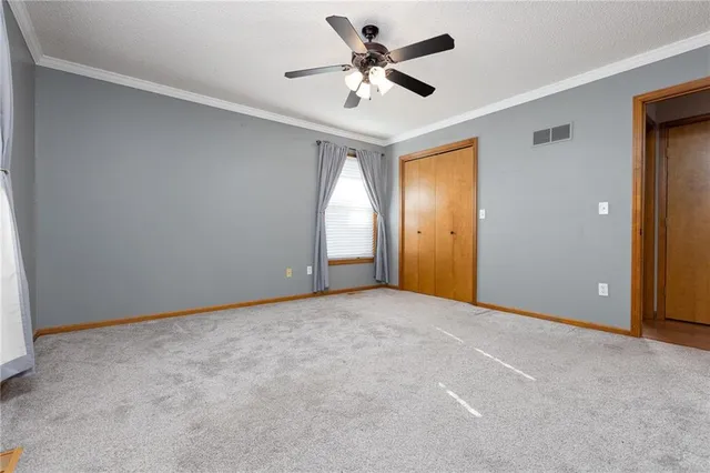 $345,000 | 6813 T Gabbert Drive, Pleasant Valley, MO 64068