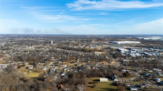 $345,000 | 6813 T Gabbert Drive, Pleasant Valley, MO 64068