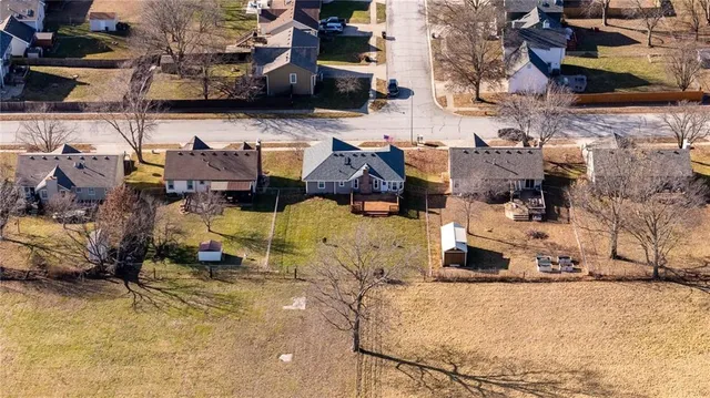 $345,000 | 6813 T Gabbert Drive, Pleasant Valley, MO 64068