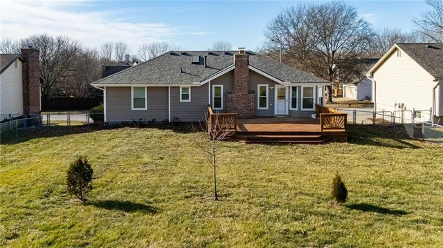 $345,000 | 6813 T Gabbert Drive, Pleasant Valley, MO 64068