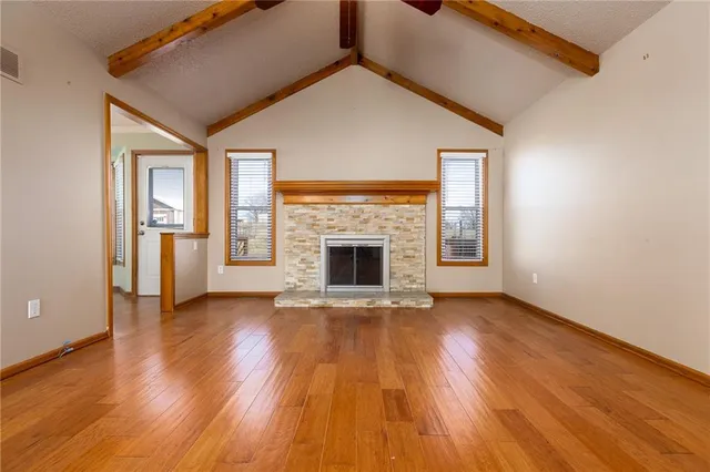 $345,000 | 6813 T Gabbert Drive, Pleasant Valley, MO 64068