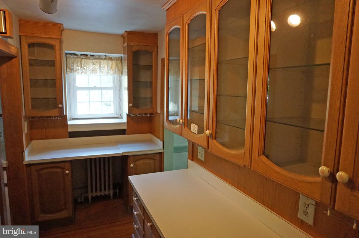 410 South Chester Road Swarthmore, PA 19081 - Photo 12 of 26 Butler's pantry