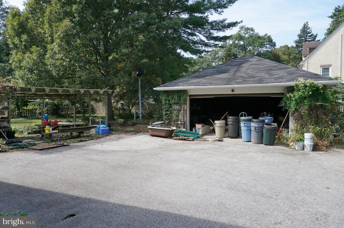 410 South Chester Road Swarthmore, PA 19081 - Photo 5 of 26 Garage