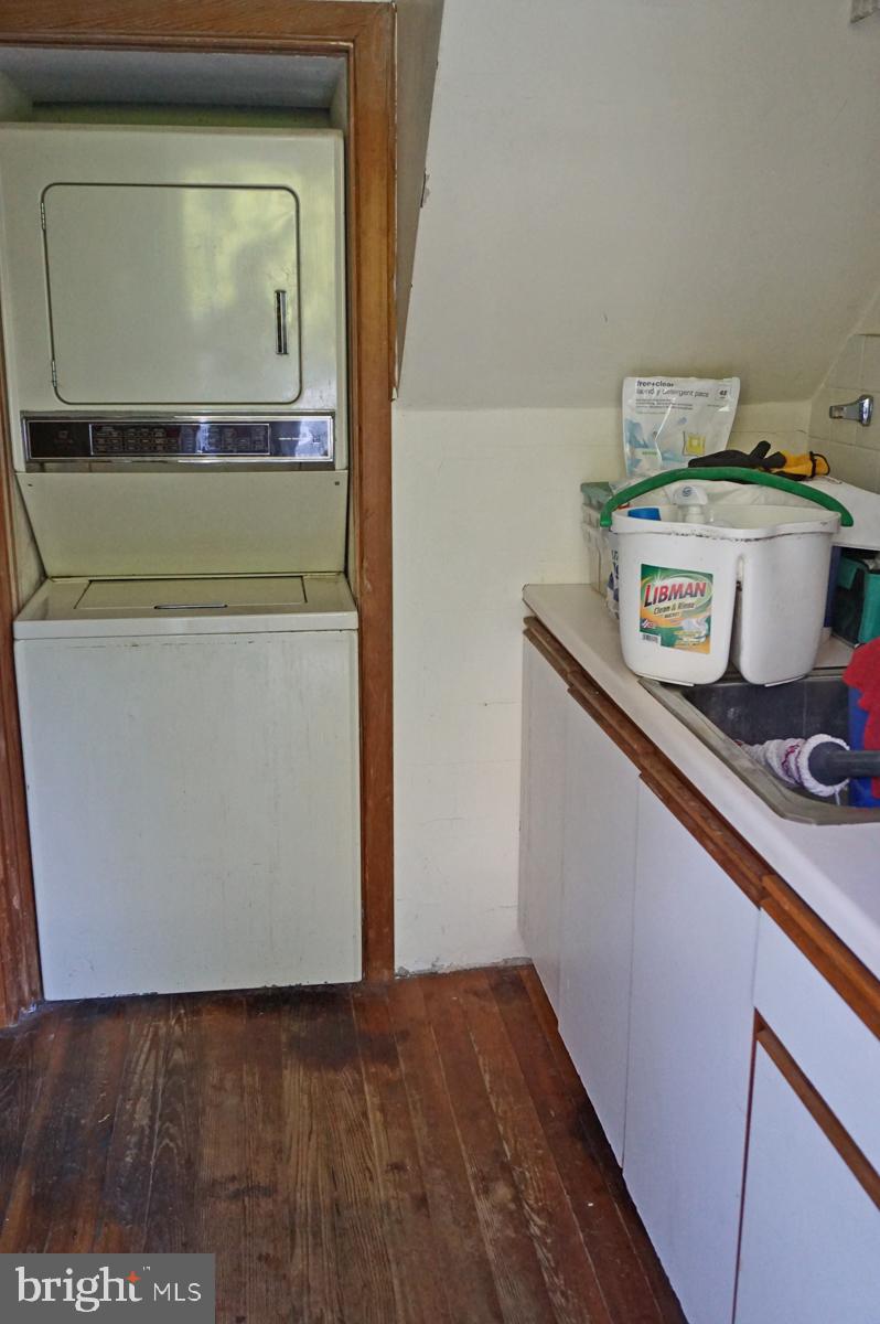410 South Chester Road Swarthmore, PA 19081 - Photo 10 of 26 Mud room