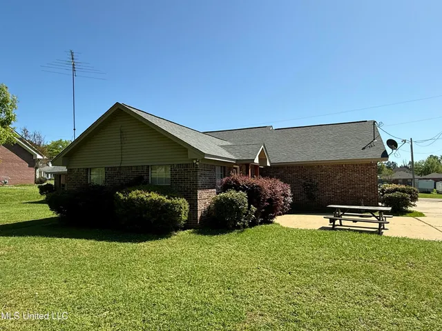 $245,000 | 111 Chessie Lane, Carthage, MS 39051