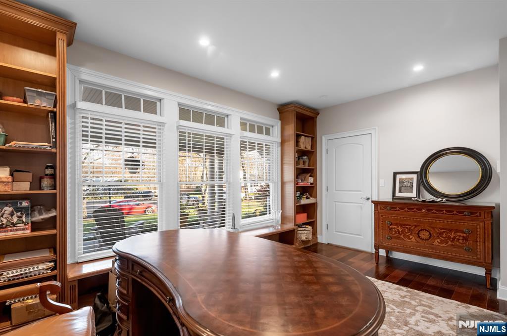 631 Sargent Road River Vale, NJ 07675 - Photo 17 of 50 Gallery Image 17