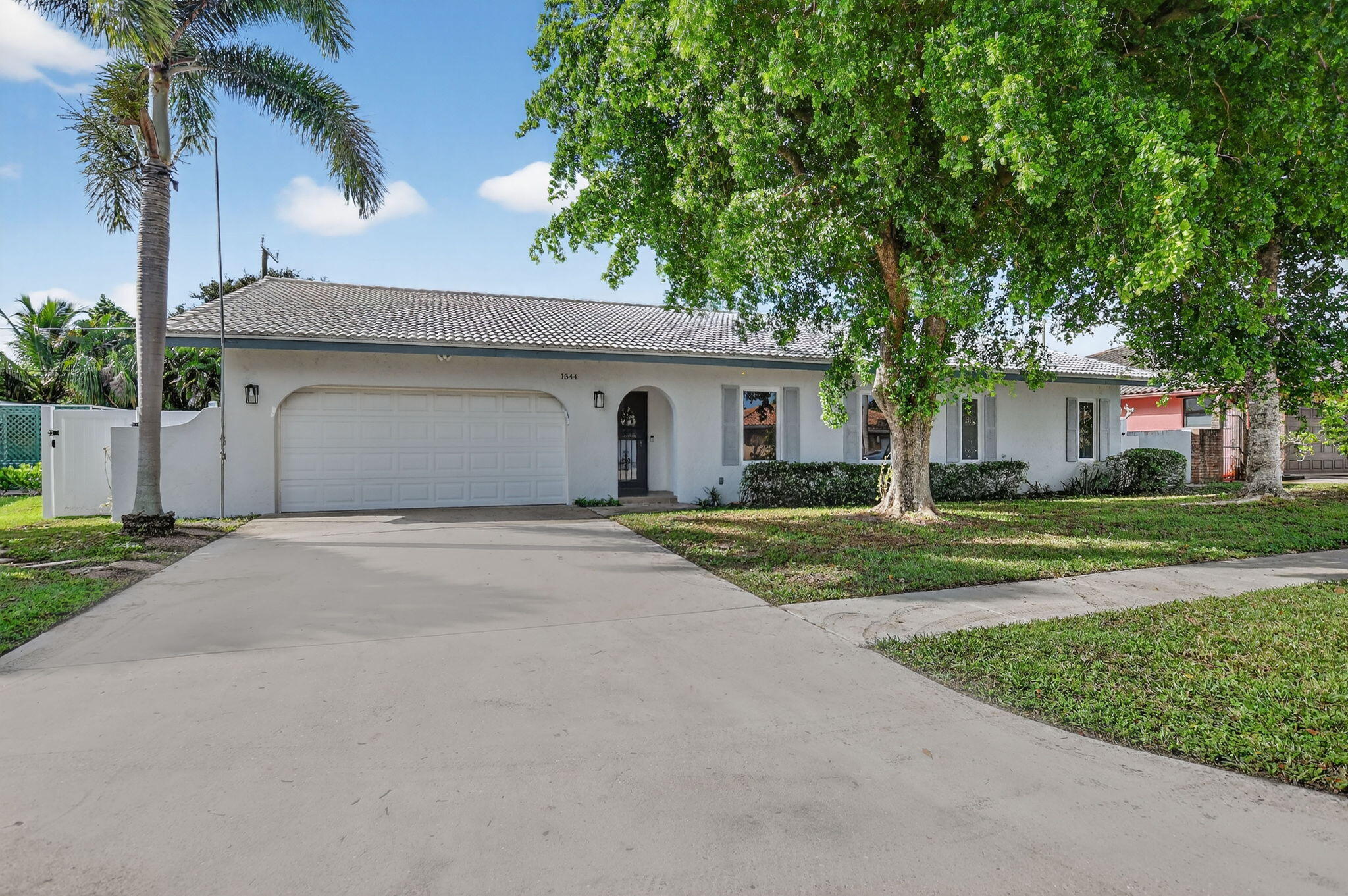 1544 Northwest 9th Street Boca Raton, FL 33486 - Photo 3 of 61 3-web-or-mls-018_DSC_1536