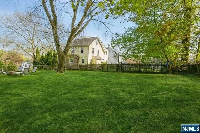 $6,500 | 160 Magnolia Avenue, Cresskill, NJ 07626