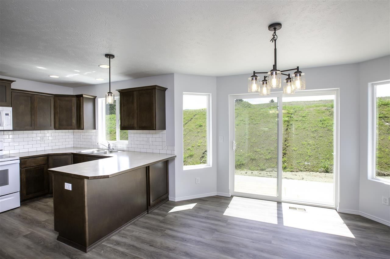18210 Selkirk Estates Road Greenacres, WA 99016 - Photo 3 of 16 Gallery Image 3