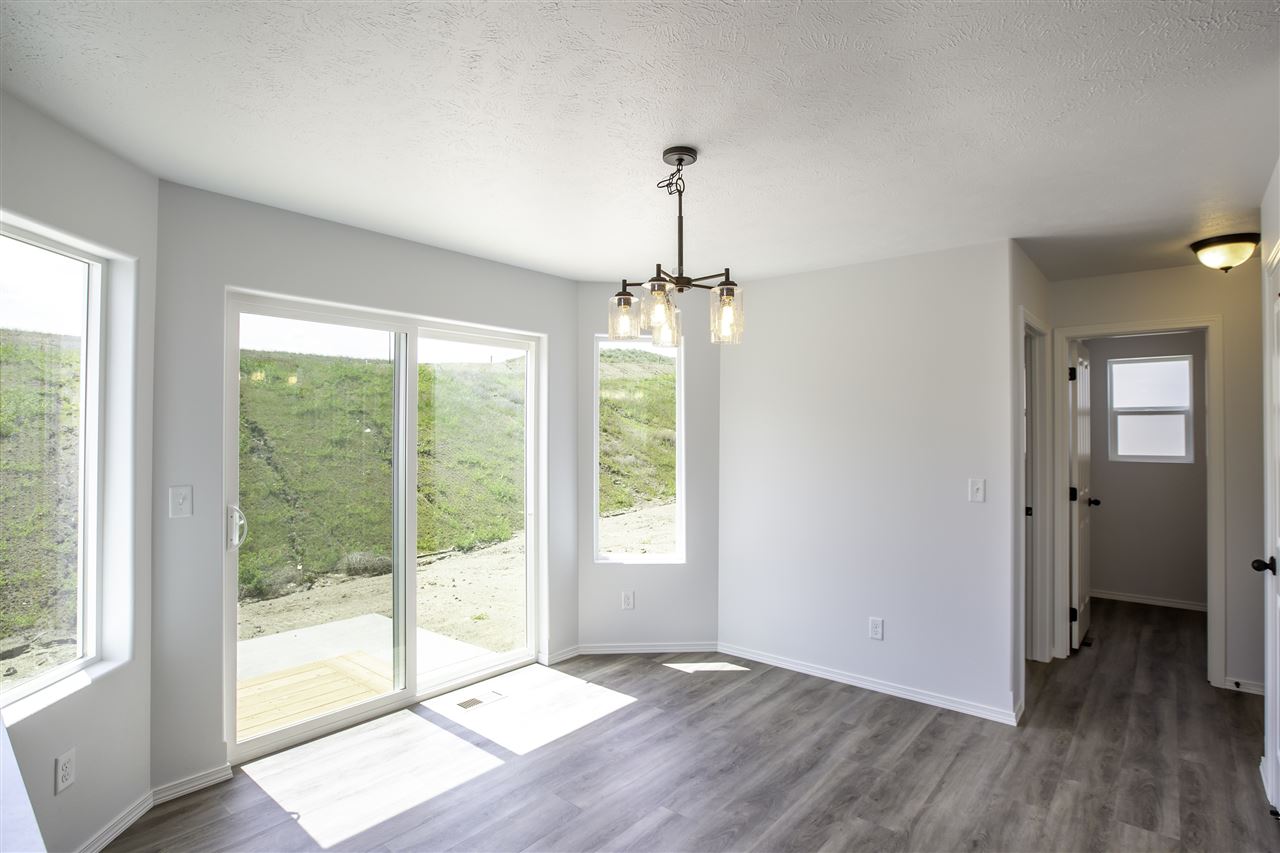 18210 Selkirk Estates Road Greenacres, WA 99016 - Photo 6 of 16 Gallery Image 6