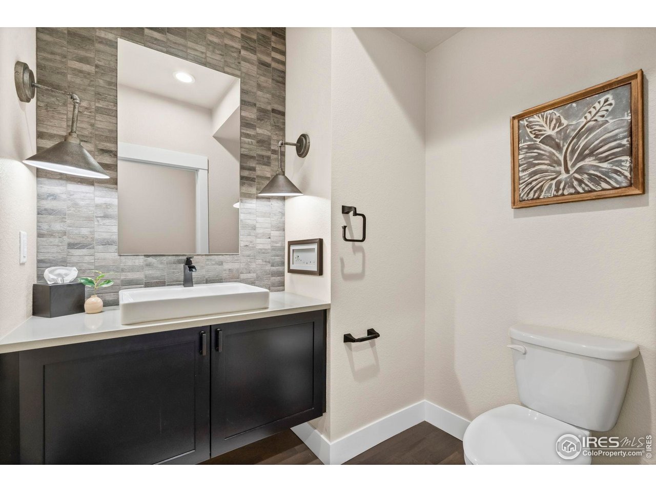 910 Hill Pond Road, Unit 15 Fort Collins, CO 80526 - Photo 10 of 43 a bathroom with a sink and a toilet