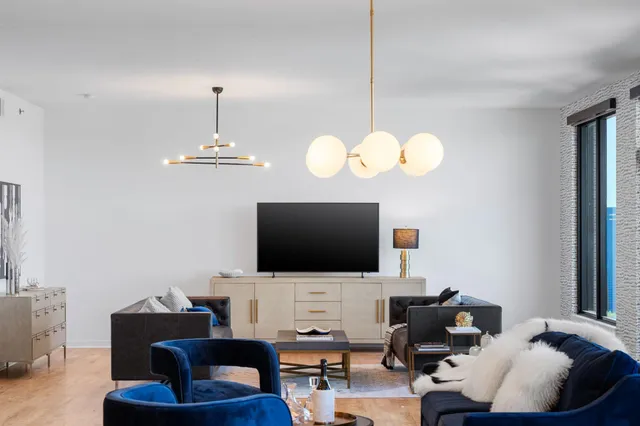 $1,295,000 | 1240 South 2nd Street, Unit 1226, Minneapolis, MN 55415