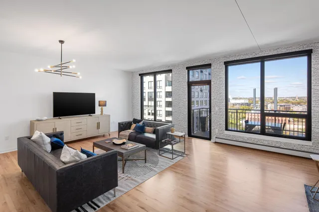 $1,295,000 | 1240 South 2nd Street, Unit 1226, Minneapolis, MN 55415
