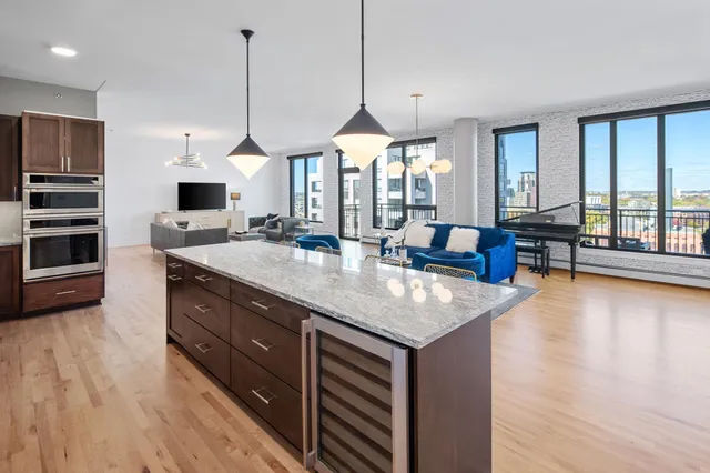 $1,295,000 | 1240 South 2nd Street, Unit 1226, Minneapolis, MN 55415