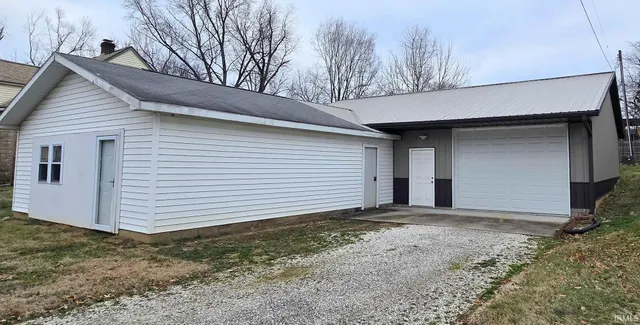 $129,900 | 608 Northwest 2nd Street, Washington, IN 47501
