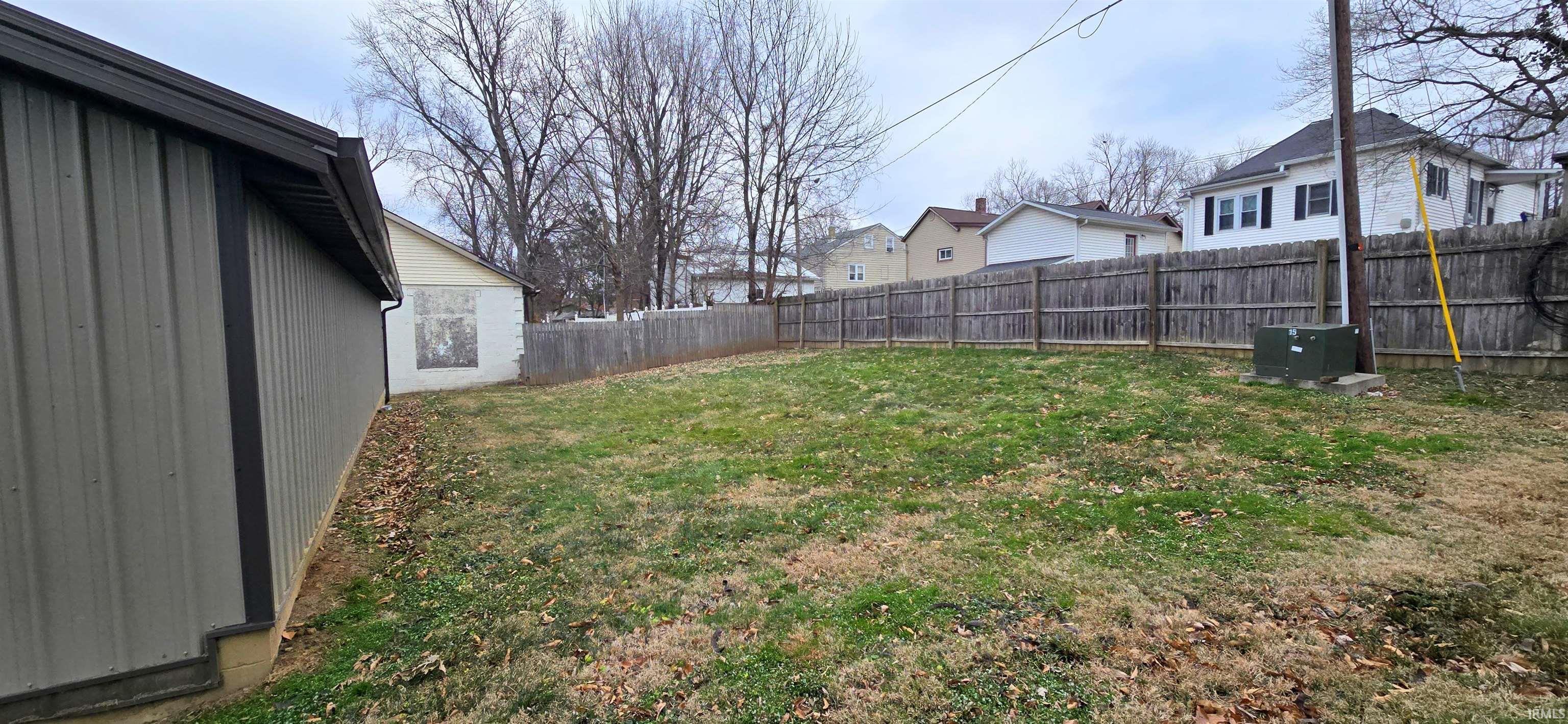 608 Northwest 2nd Street Washington, IN 47501 - Photo 7 of 23