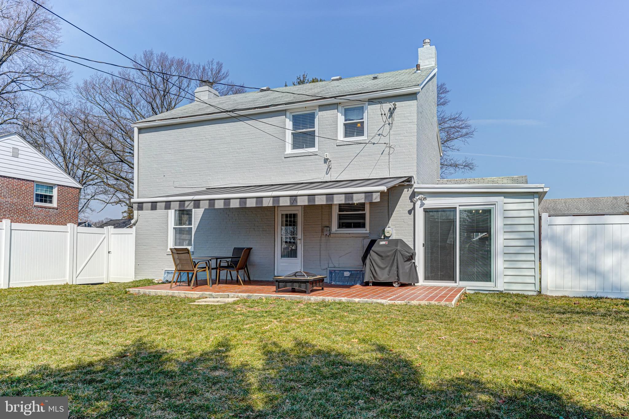 340 Sedgewood Road Springfield, PA 19064 - Photo 34 of 39 Retractable Awning over patio