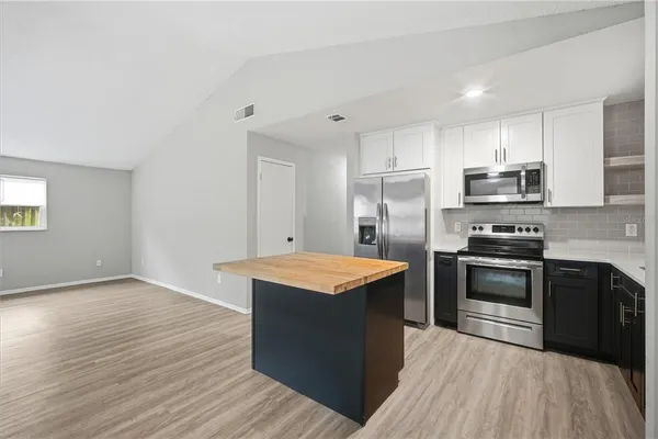 $2,200 | 5119 East Chilkoot Avenue, Tampa, FL 33617