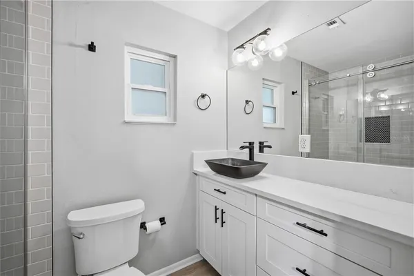 $2,200 | 5119 East Chilkoot Avenue, Tampa, FL 33617