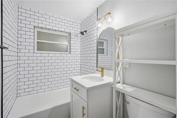 $2,200 | 5119 East Chilkoot Avenue, Tampa, FL 33617