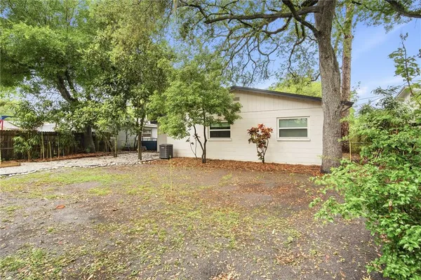 $2,200 | 5119 East Chilkoot Avenue, Tampa, FL 33617