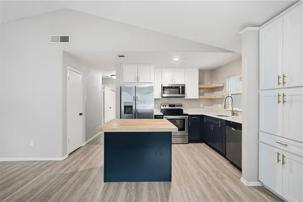 $2,200 | 5119 East Chilkoot Avenue, Tampa, FL 33617