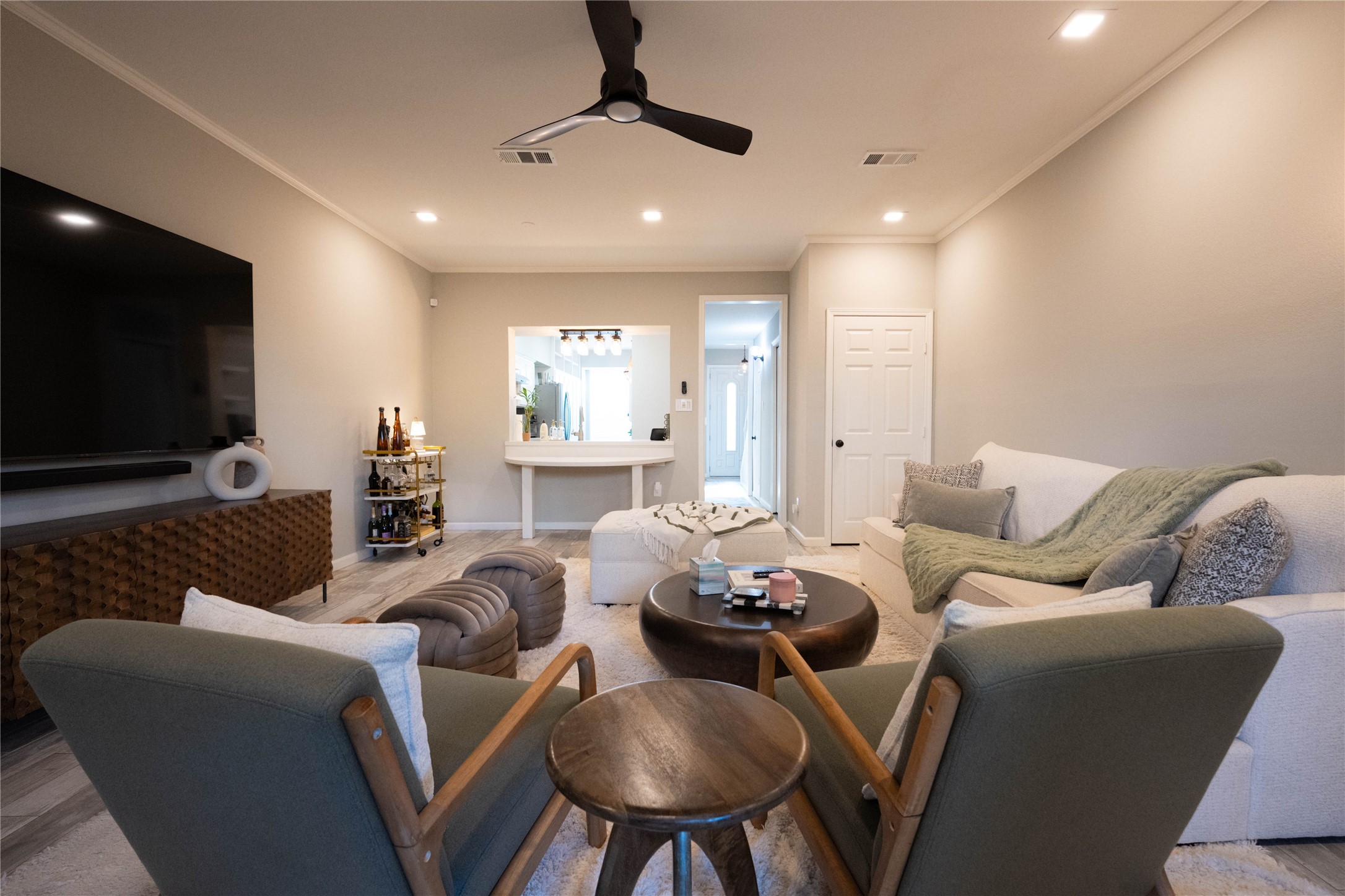 7447 Brompton Street, Unit 7447 Houston, TX 77025 - Photo 8 of 27 Living Room!