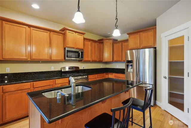 $649,900 | 403 North I Street, Tacoma, WA 98403